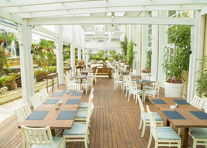 Apartamento com varanda no IL Campanário Resort